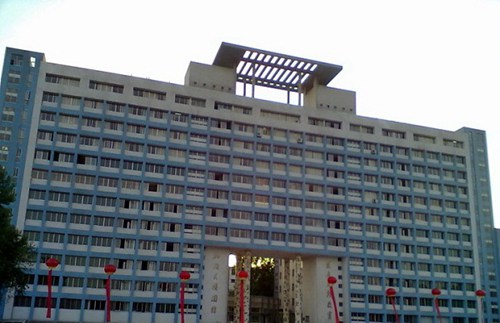 学历层次：中专