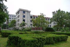 学校性质：公办
