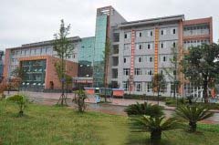 学校性质：民办