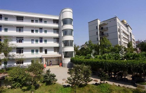 学历层次：中职